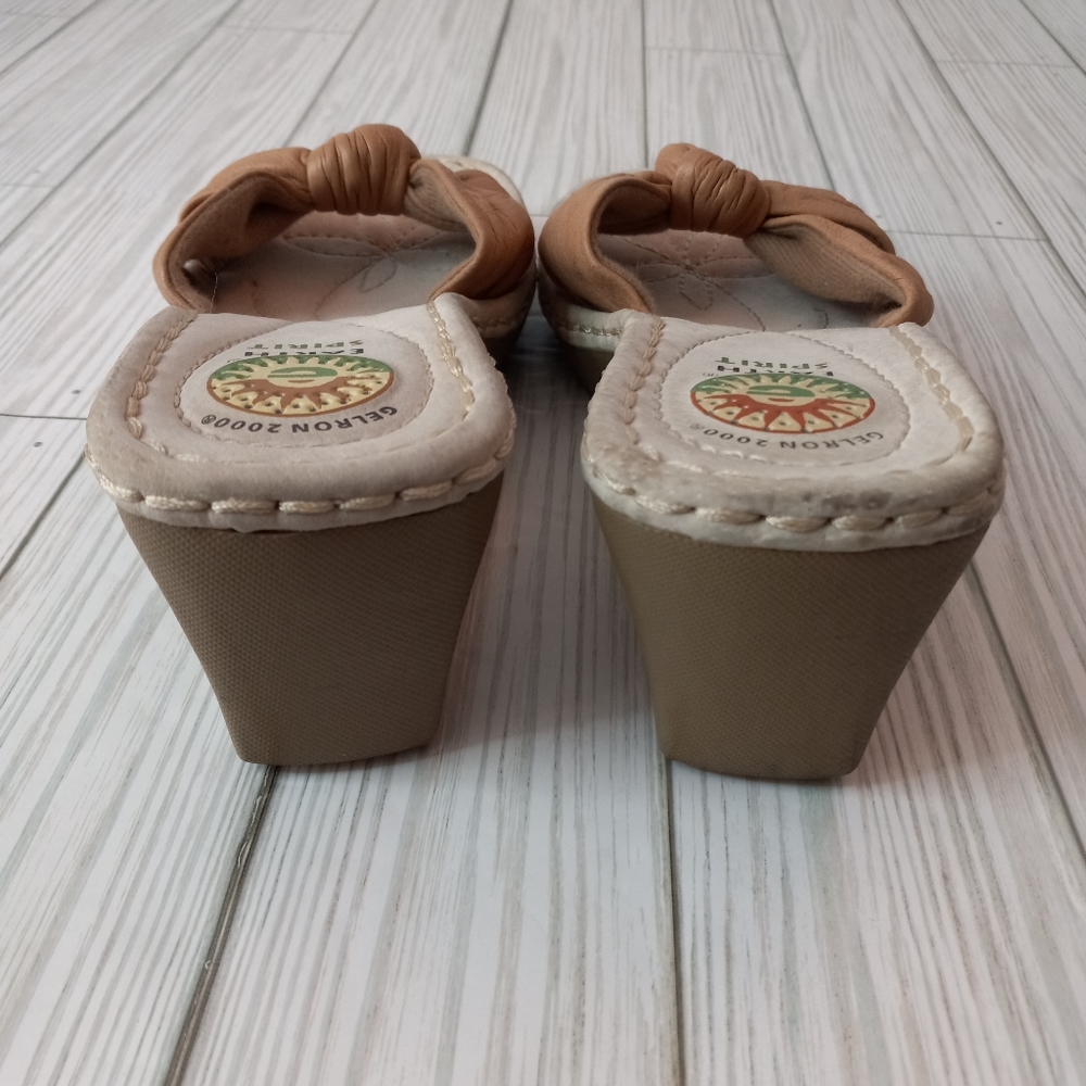 Earth Spirit Boho Leather Wedge Sandals - Picture 4 of 8